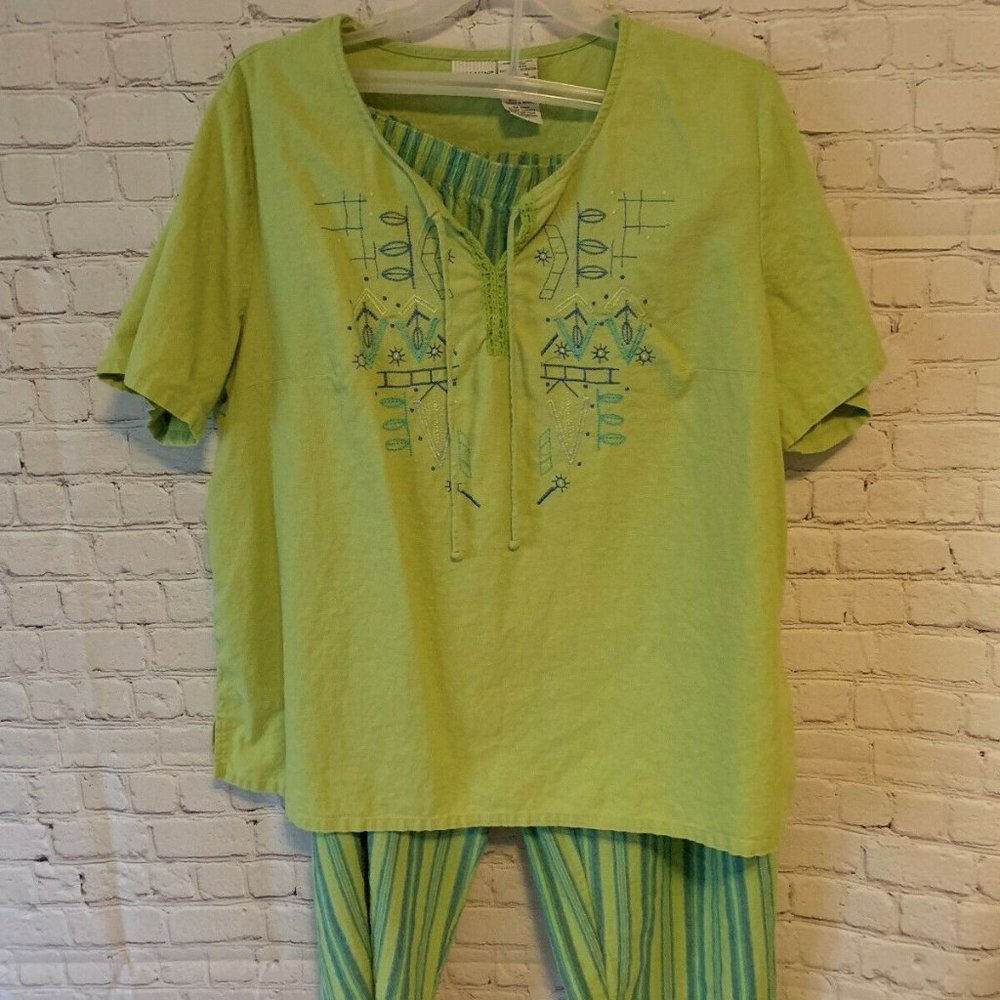 White Stag 2-piece Outfit Size 26/28W - Green